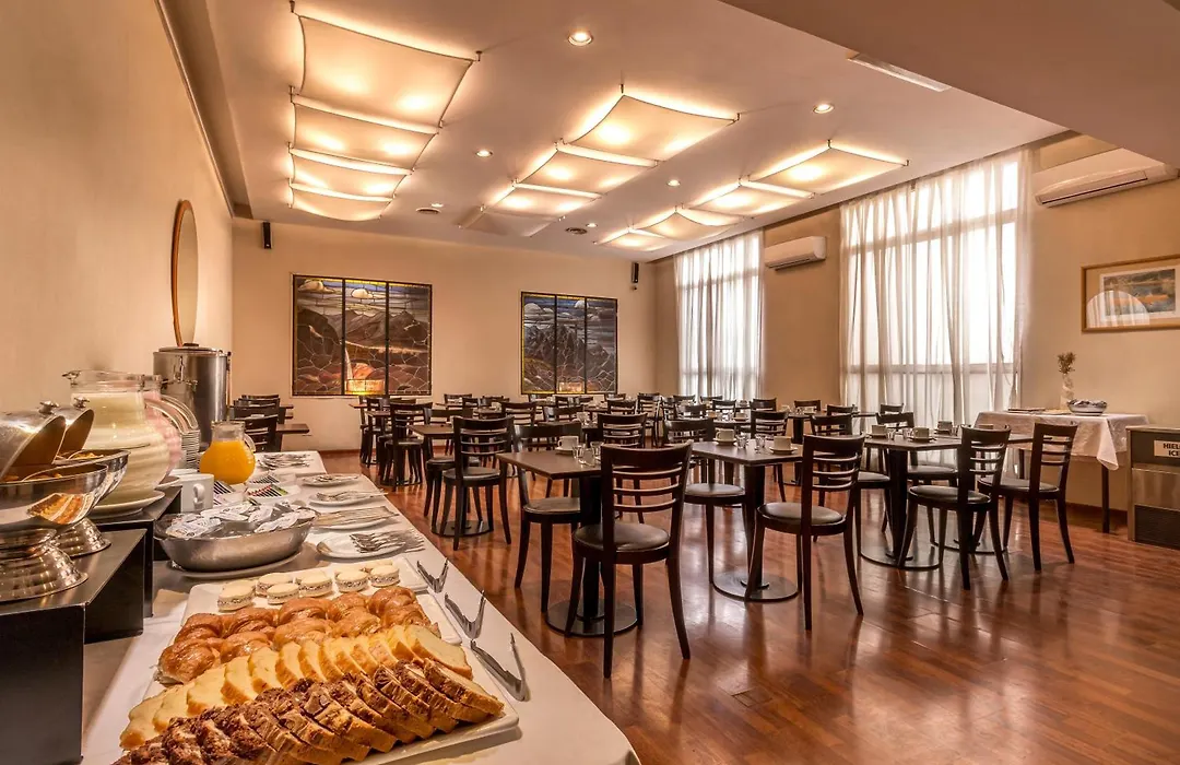 Gran Hotel Argentino-1